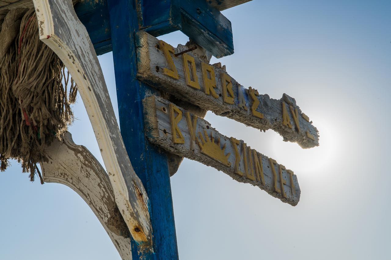 Zorbas Studios Lefkos  Buitenkant foto